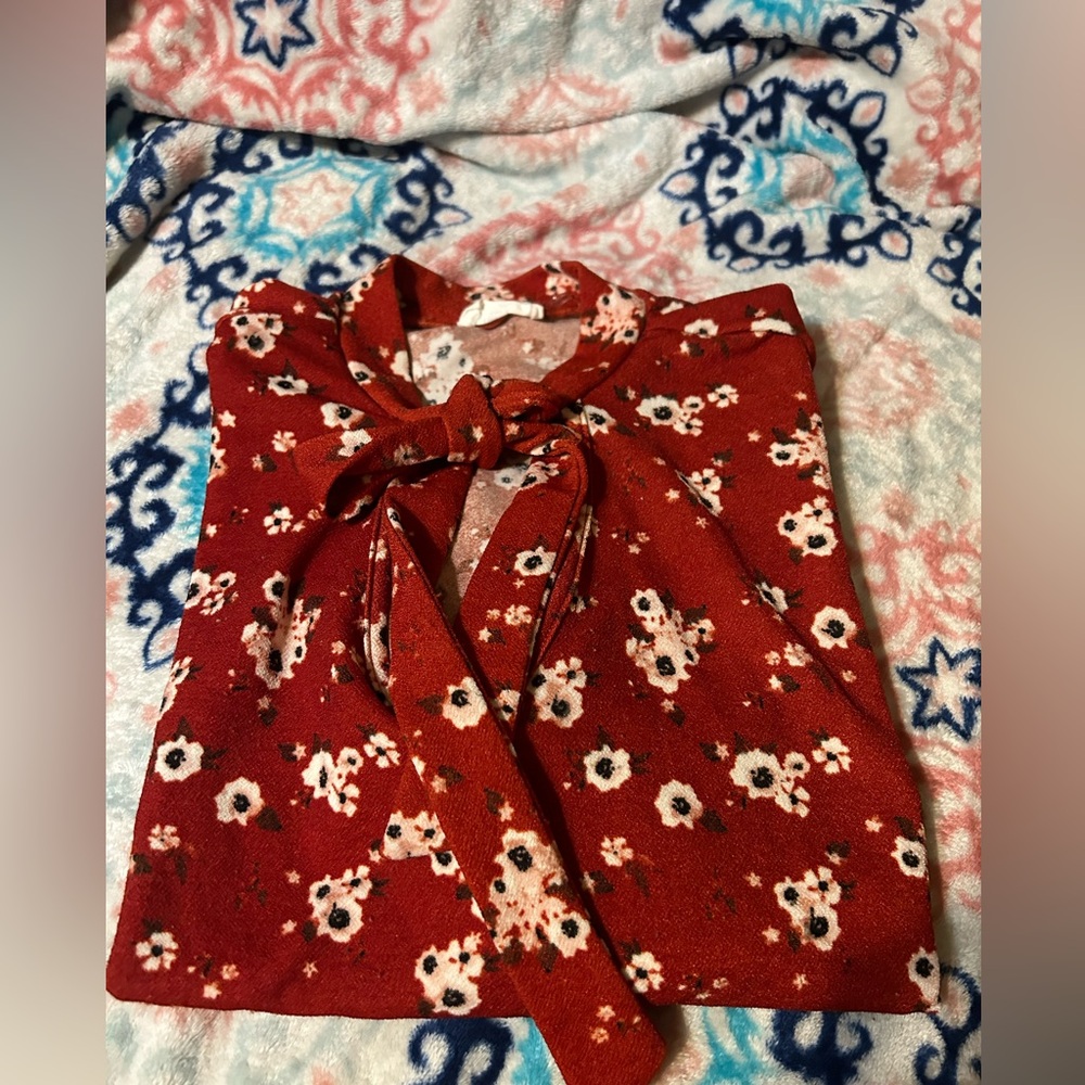Women’s blouse burgundy size large